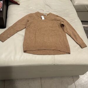 GAP Women's Camel Crew Neck Sweater